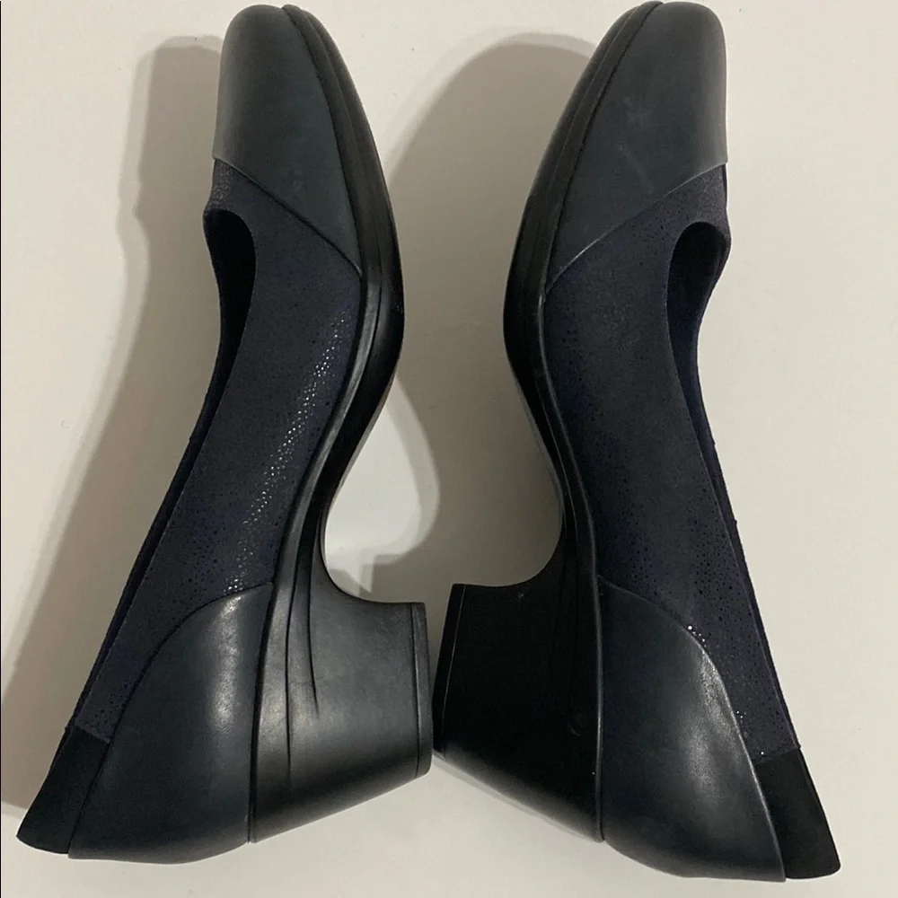 Clarks Elegant black Women's Heels Size 11 M